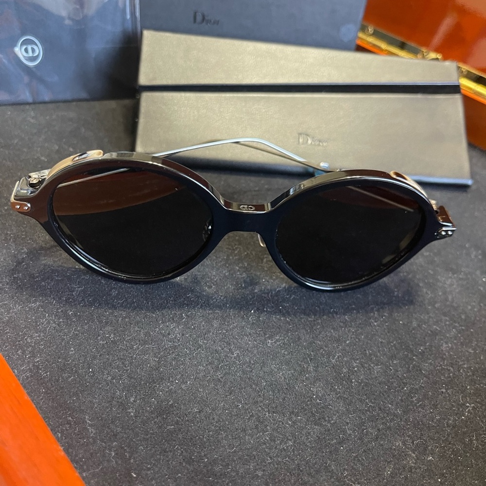 Dior Sunglasses black ladies brand new - Picture 11 of 11